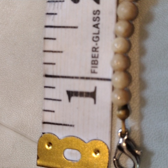 Beautiful multi color and shape beads necklace. - Picture 7 of 9